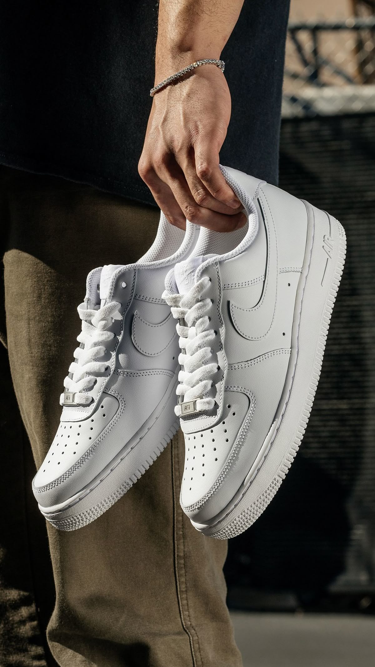 NIKE AIR FORCE 1